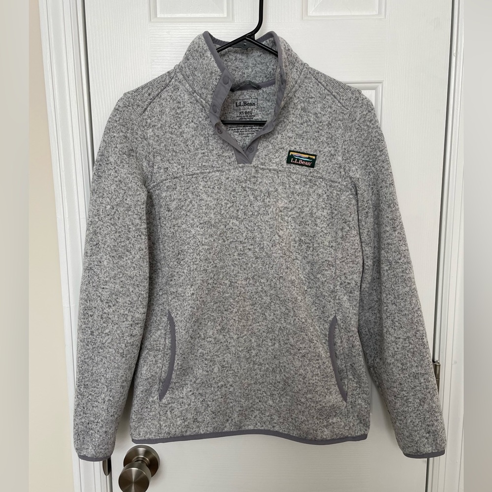 L.L. Bean gray sweater pullover. Size XS